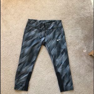 Nike Cropped Leggins